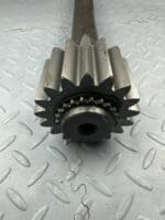 Полуось 151.39.017-3Б-01 левая (с шестеренкой) 960мм