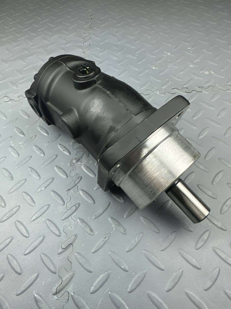 Гидромотор 310.4.28.01.03 (310.2.28.01) Аварийный насос руля