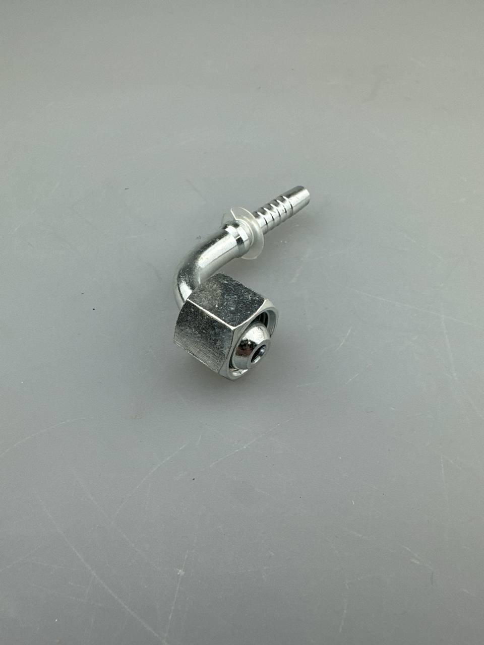 Фитинг DK М18х1.5 (90) dn8