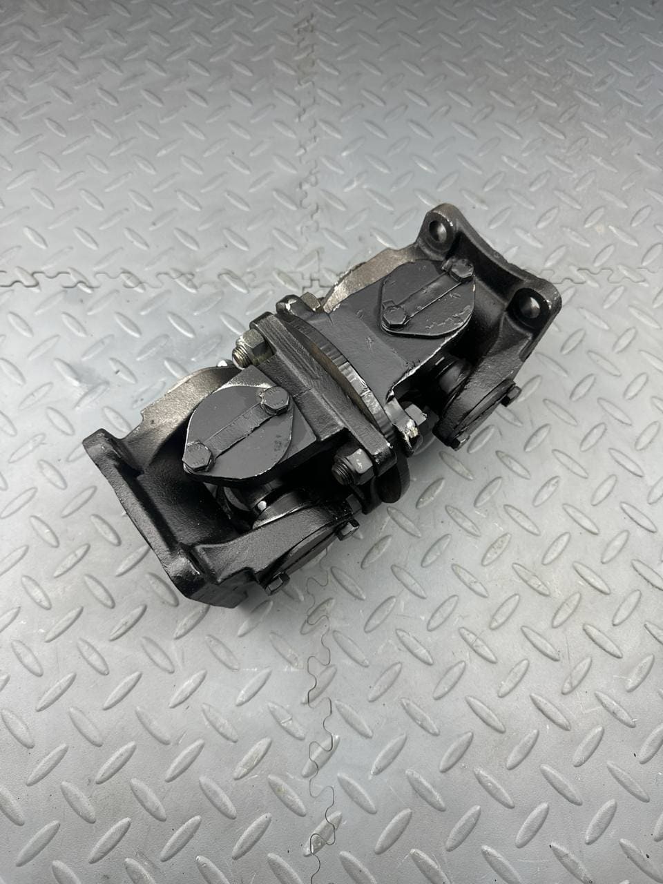 Вал карданный ТО-18.04.03.000 Неориг.(ГМКП - двигатель А01  М14)