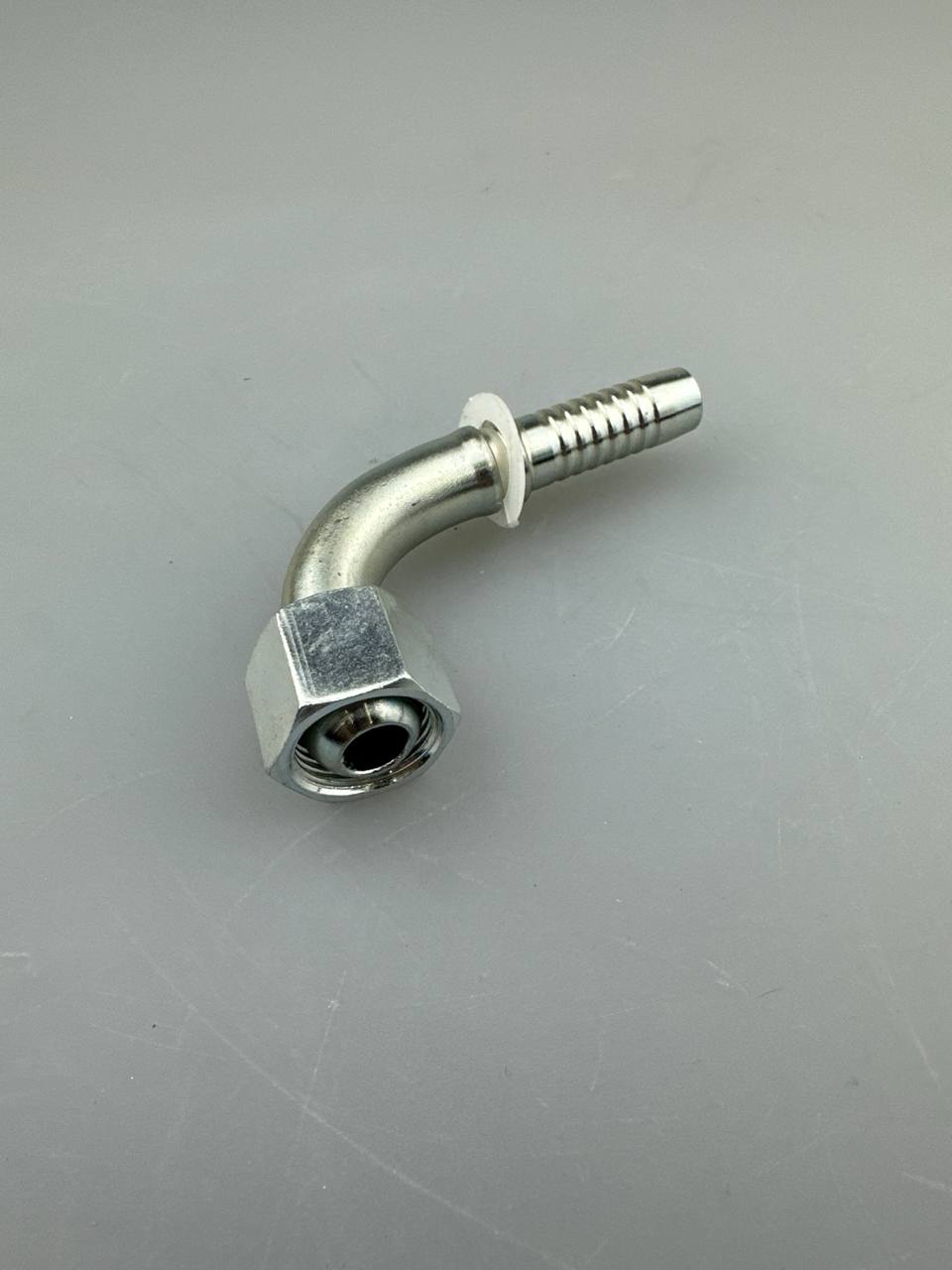 Фитинг DK М20x1.5 dn12 (90)