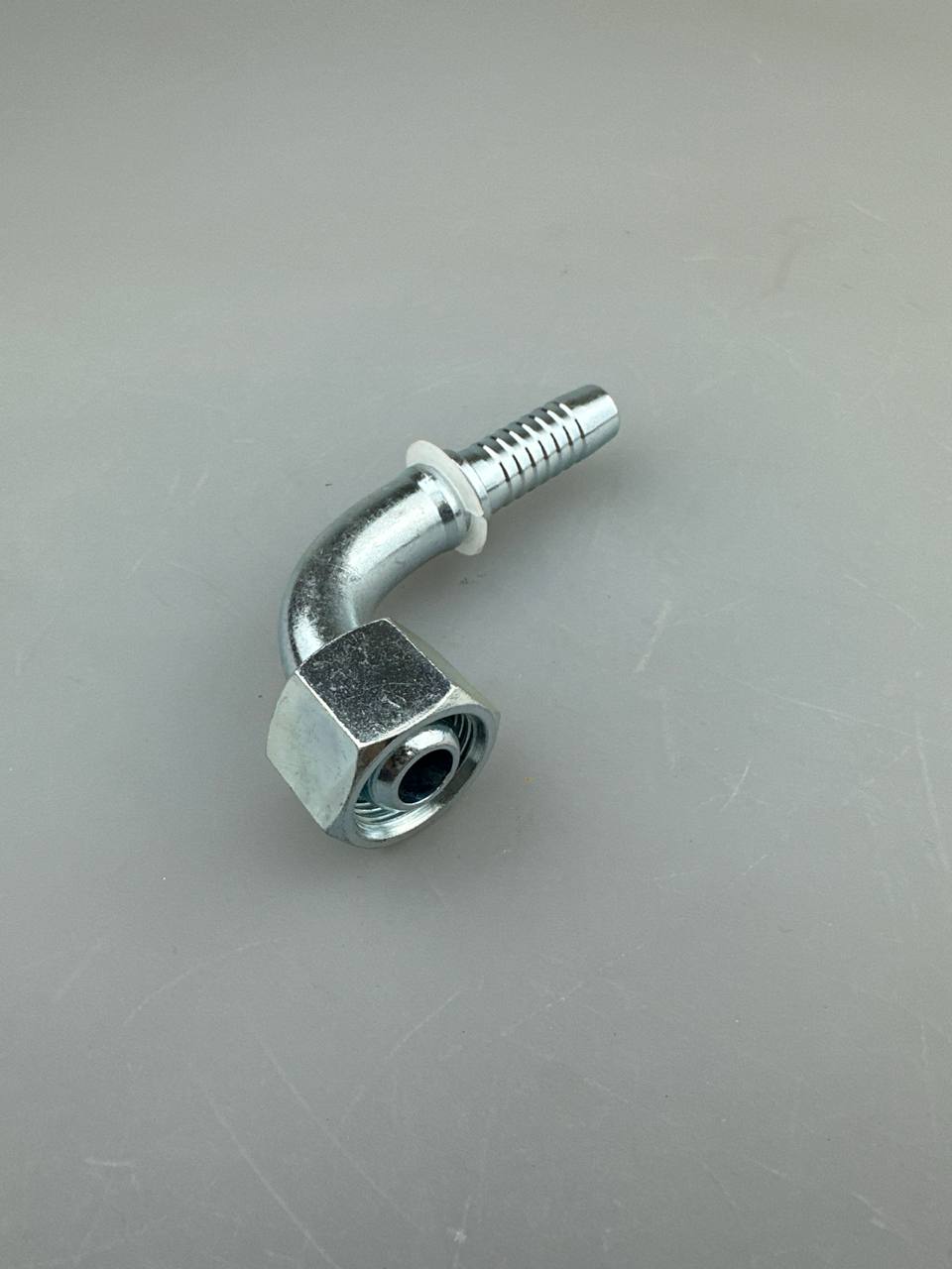 Фитинг DK М22х1,5 dn12 (90)