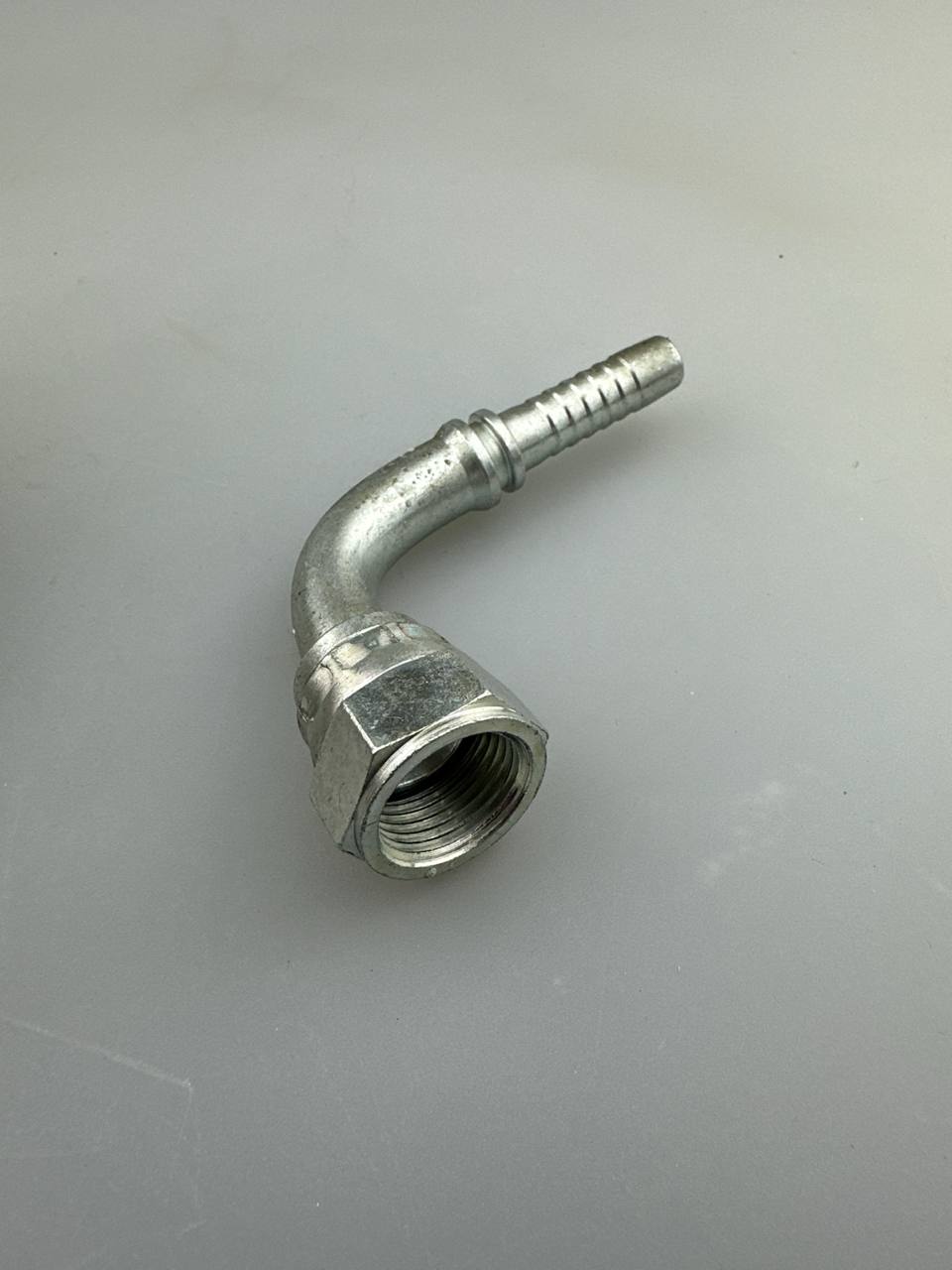 Фитинг JIC 3/4 dn10 (90)