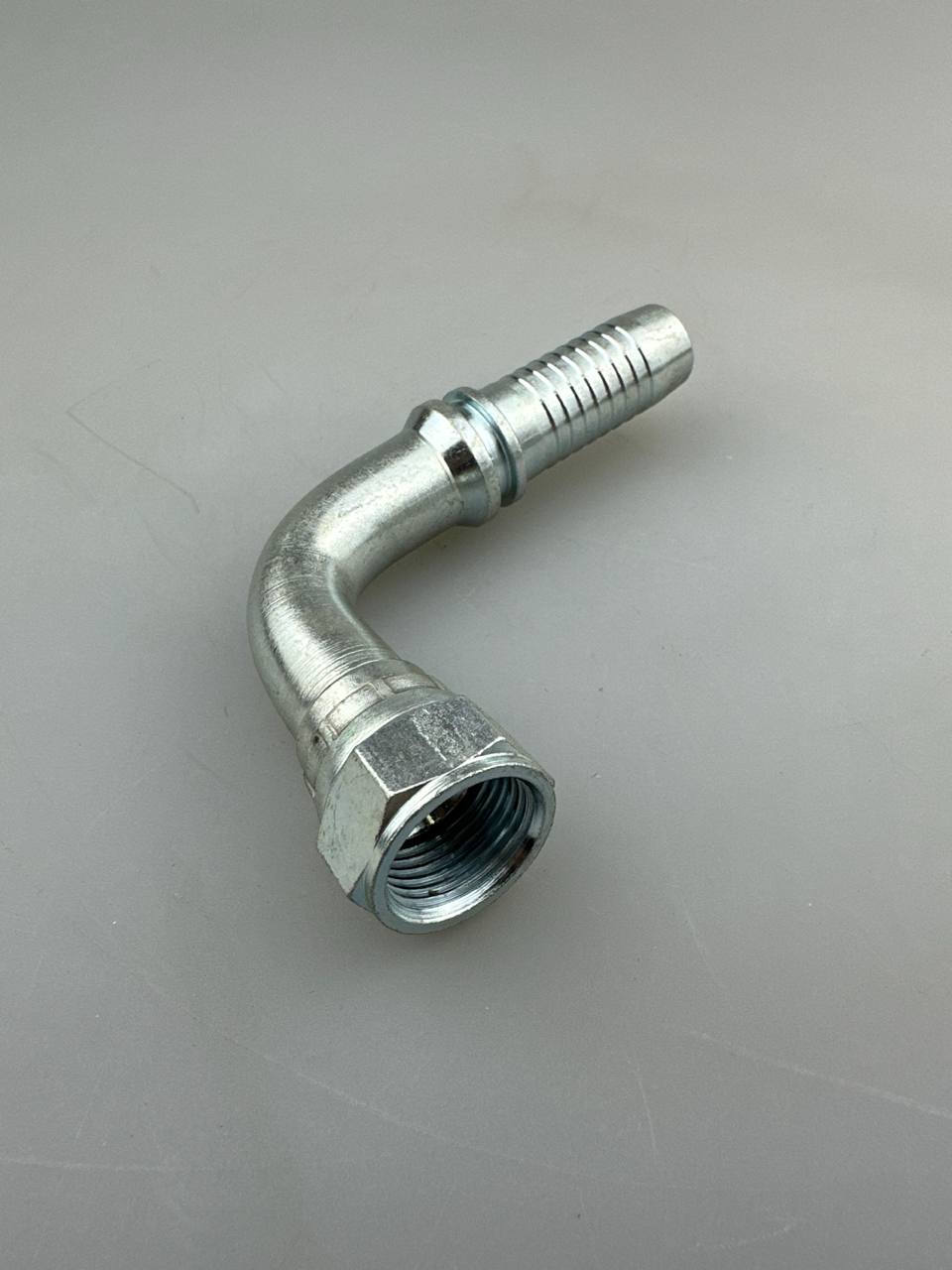 Фитинг JIC 7/8 dn20 (90)