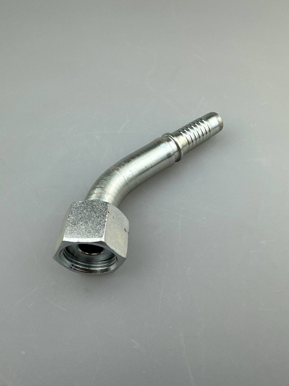 Фитинг ORFS 1 dn16 (45)