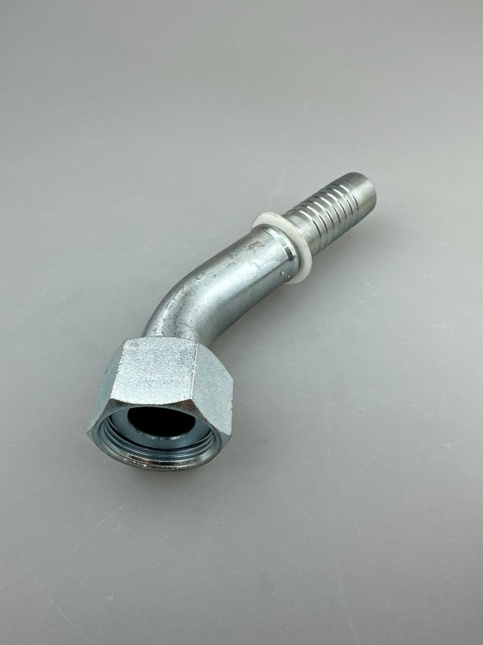 Фитинг ORFS 1.7/16 dn25 (45)