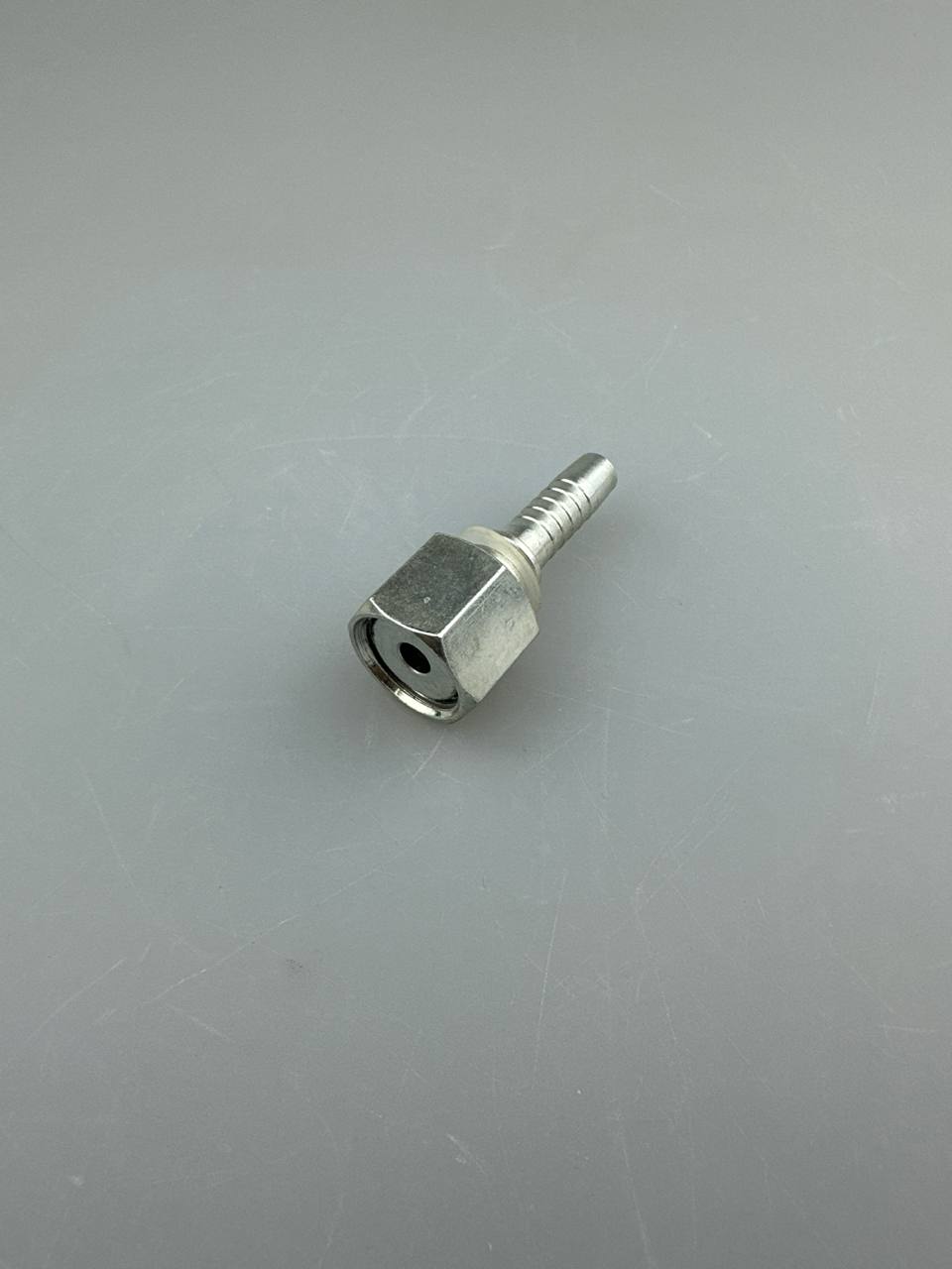 Фитинг ORFS 13/16 dn10