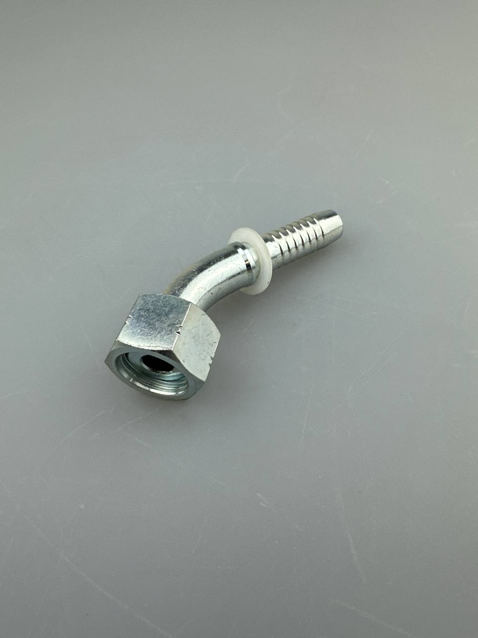 Фитинг ORFS 13/16 dn12 (45)