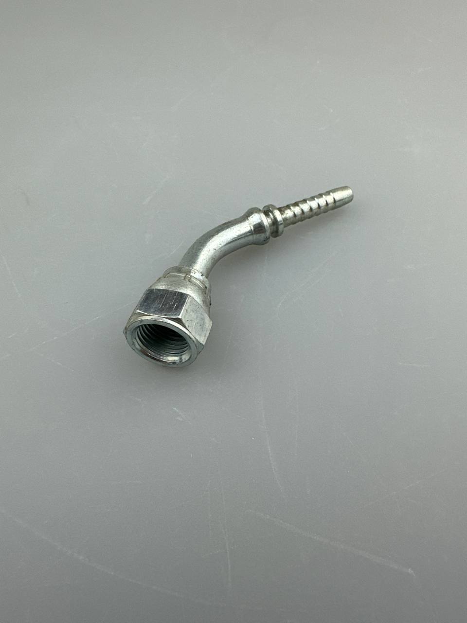 Фитинг ORFS 9/16 dn6 (45)