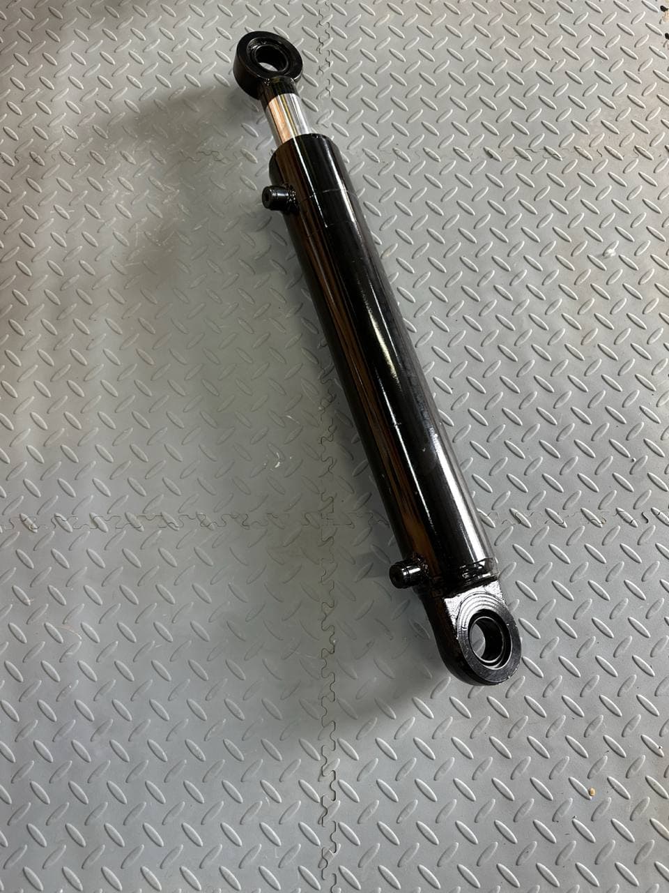 Гидроцилиндр рулевой ТО-18А.08.03.000 80х50х400