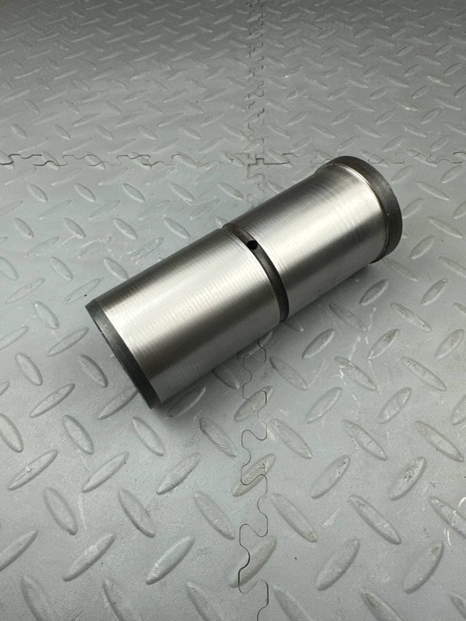 Палец ТО-18Б.71.00.001 (70х185) Верхний