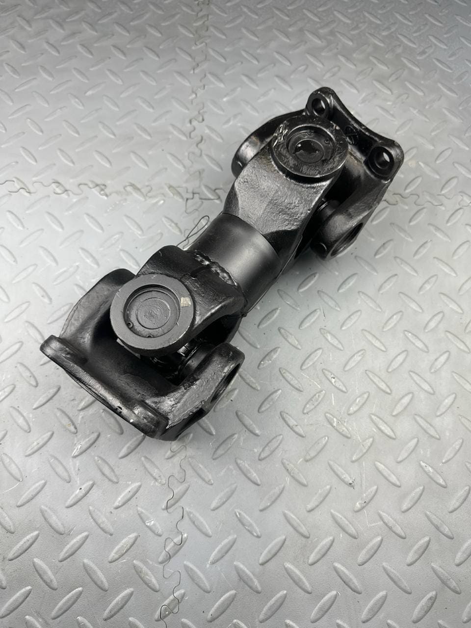 Вал карданный КИС 0106860-04 (322.34.02.000) не ориг. (А-325, 327,  4 шт ставится  М14)