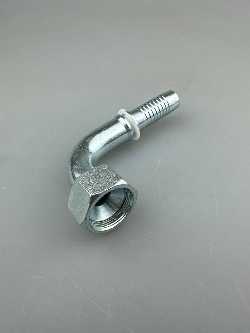 Фитинг DKI 30x1.5 dn20 (90)