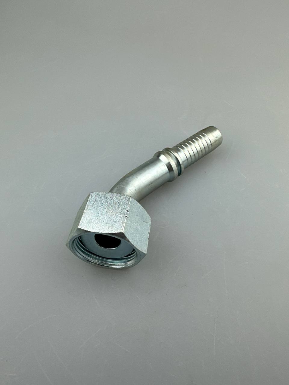 Фитинг ORFS 1.7/16 dn20 (45)