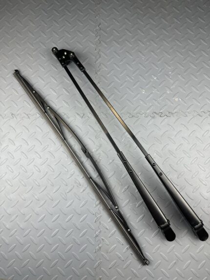 Пантографное устройство стеклоочиститель передний Амкодор PB-ARM.660GB-08C со щеткой