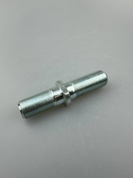 Болт ступицы правый  150.38.128