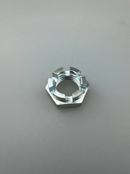 Гайка М20х2 DIN 937 под 008 вал