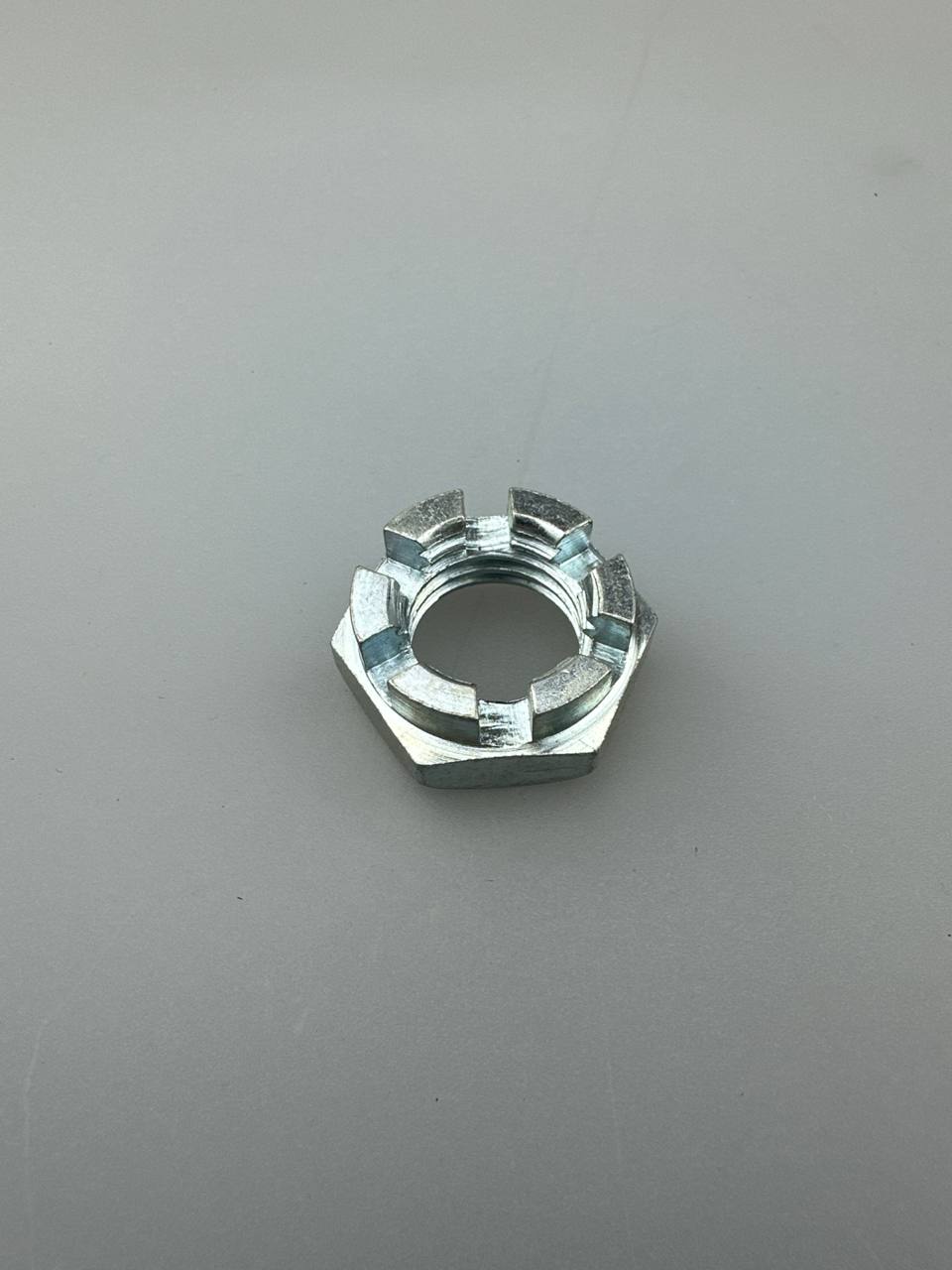 Гайка М20х2 DIN 937 под 008 вал