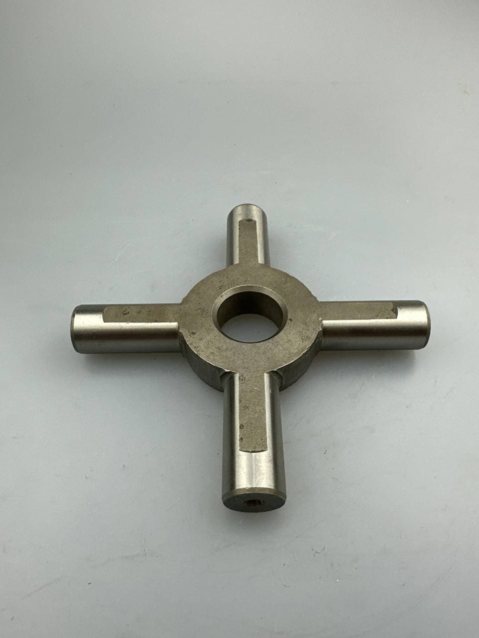 Крестовина У2210.02-03.051