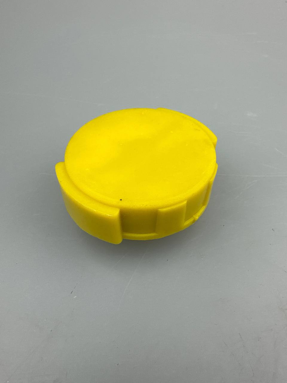 Крышка бака топливного МТЗ малая (пластик) 082-1103010