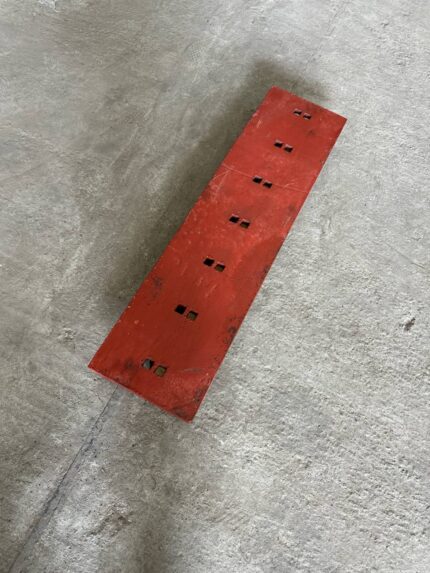 Нож ДЗ-98 (нового обр) ст65Г квад.отв. 980х20х250 (016.1)