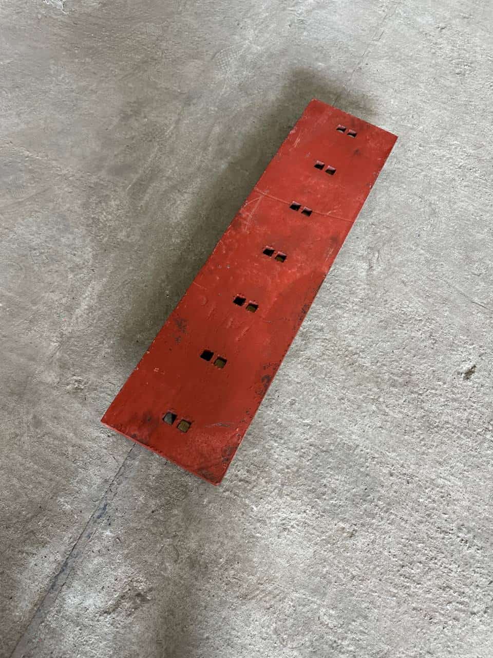 Нож ДЗ-98 (нового обр) ст65Г квад.отв. 980х20х250 (016.1)