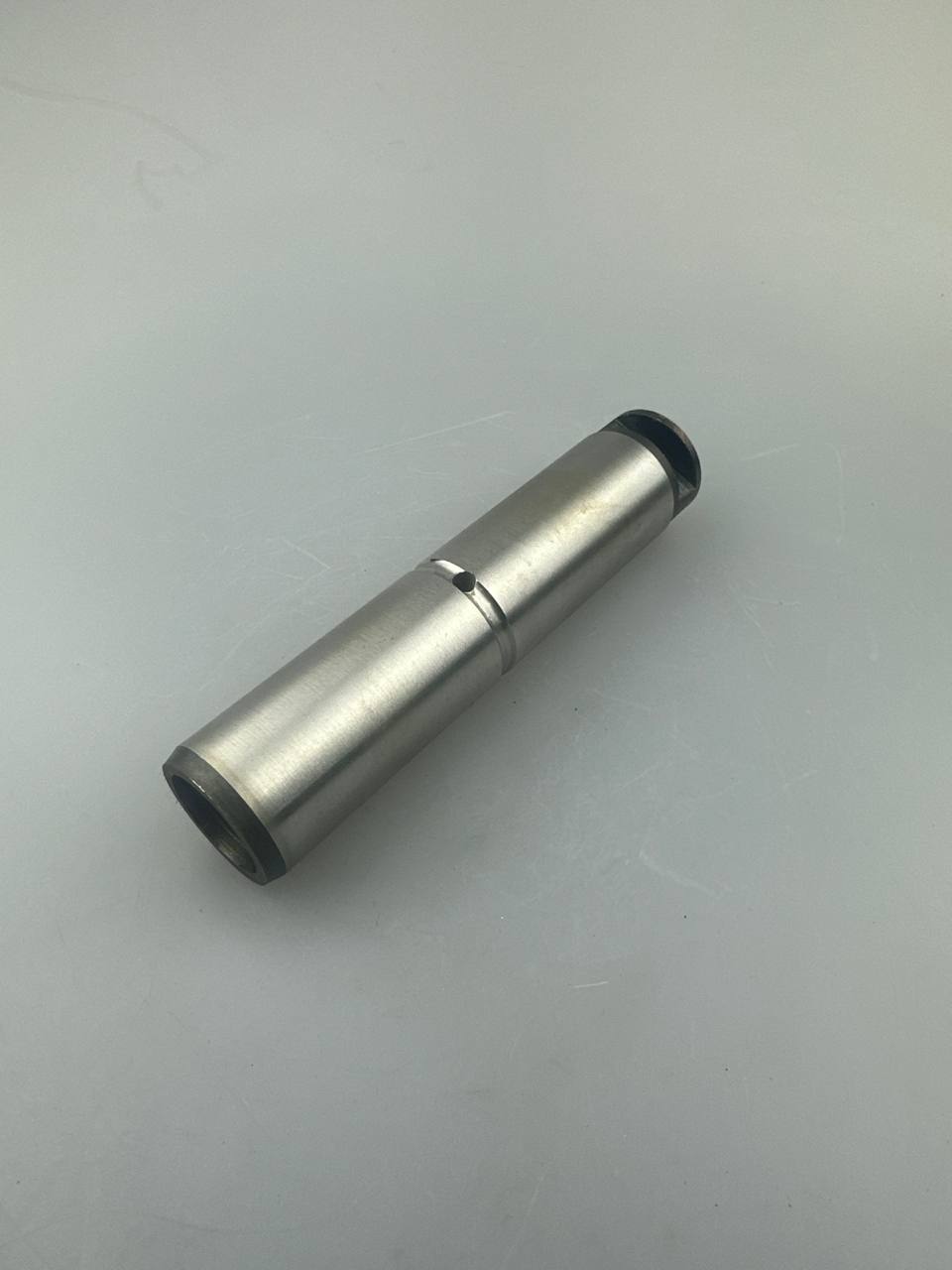 Палец рулевого цилиндра ТО-18А.08.00.004г (ремонтный 40х185)