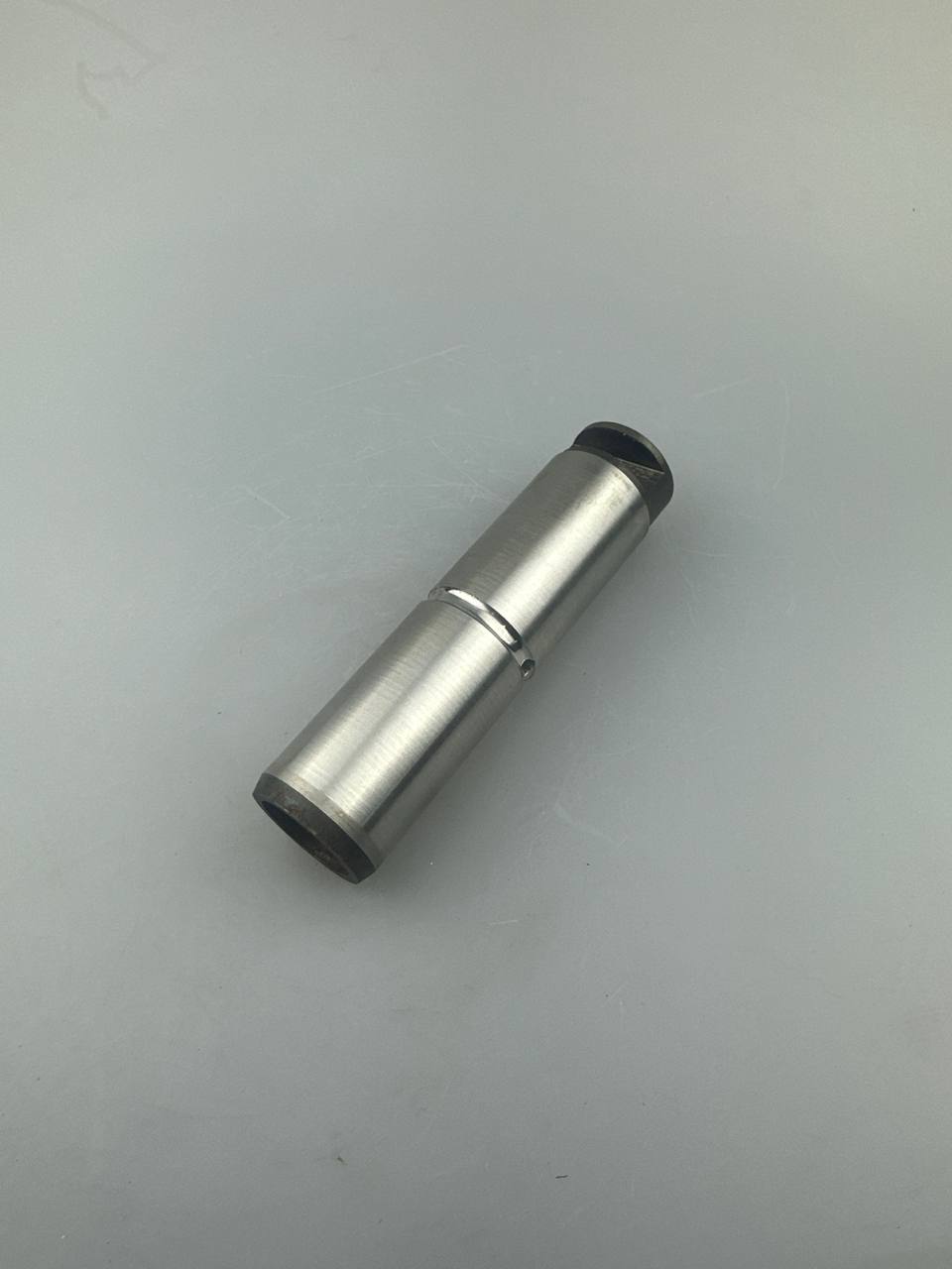 Палец рулевого цилиндра ТО-18А.08.00.004в (ремонтный 40х160)