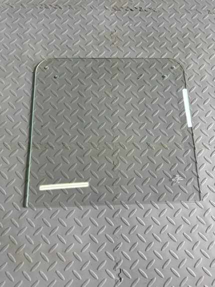 Стекло форточки с отверстиями 477х455