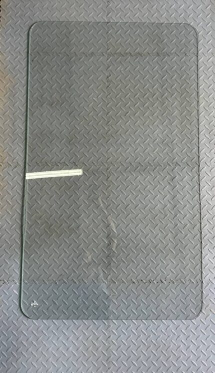 Стекло переднее нового образца 1290х760