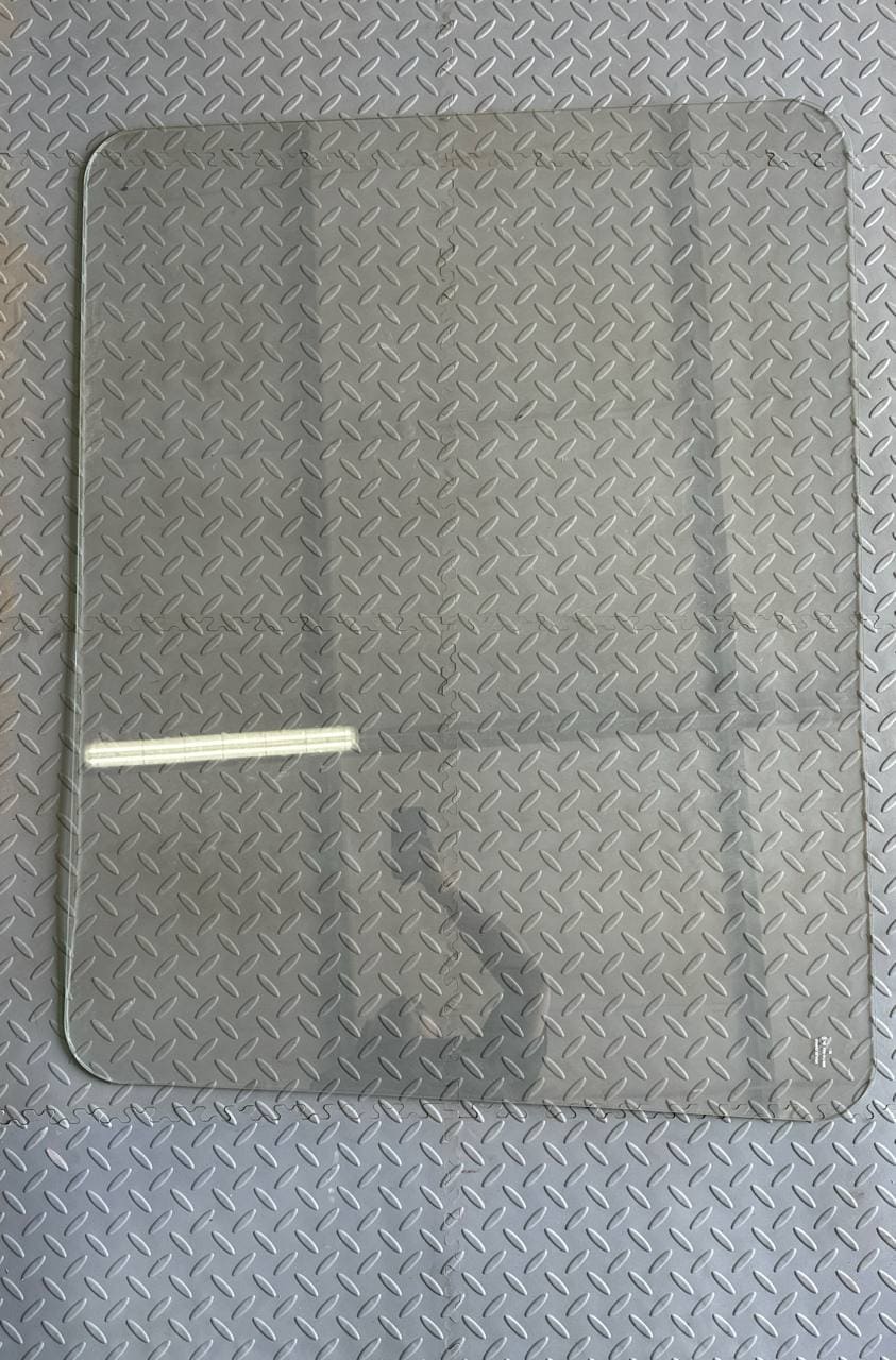 Стекло заднее нового образца 1070х814