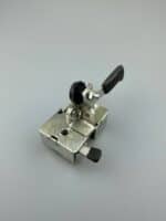 Замок двери левый