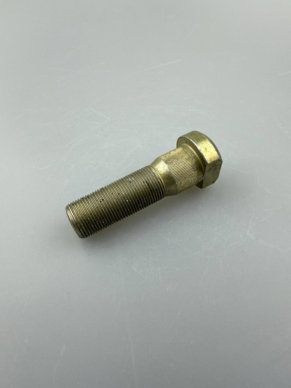 Болт У2210.20Н-2-03.301 Стержень крепление колеса гидромоста