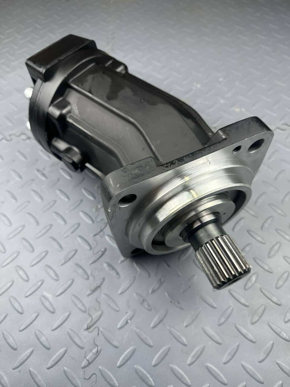 Гидронасос 310.3.112.04.06 (310.4.112.04)