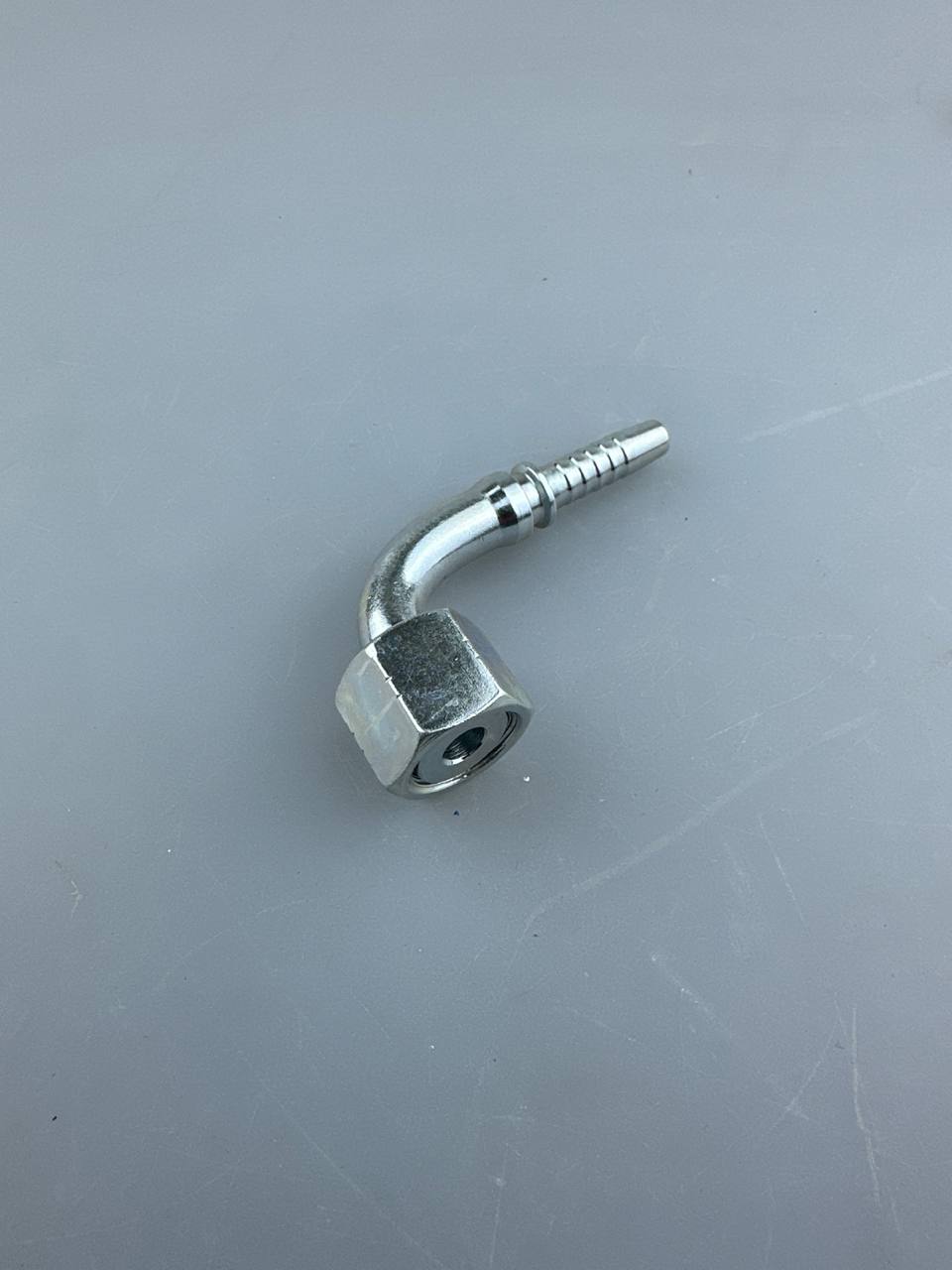 Фитинг ORFS 11/16 dn8 (90)