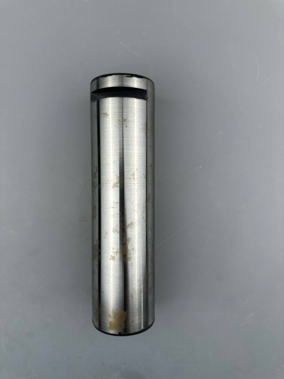 Палец R*Type (пов.колонка-каретка,на г/ц) Terex 6102859М1