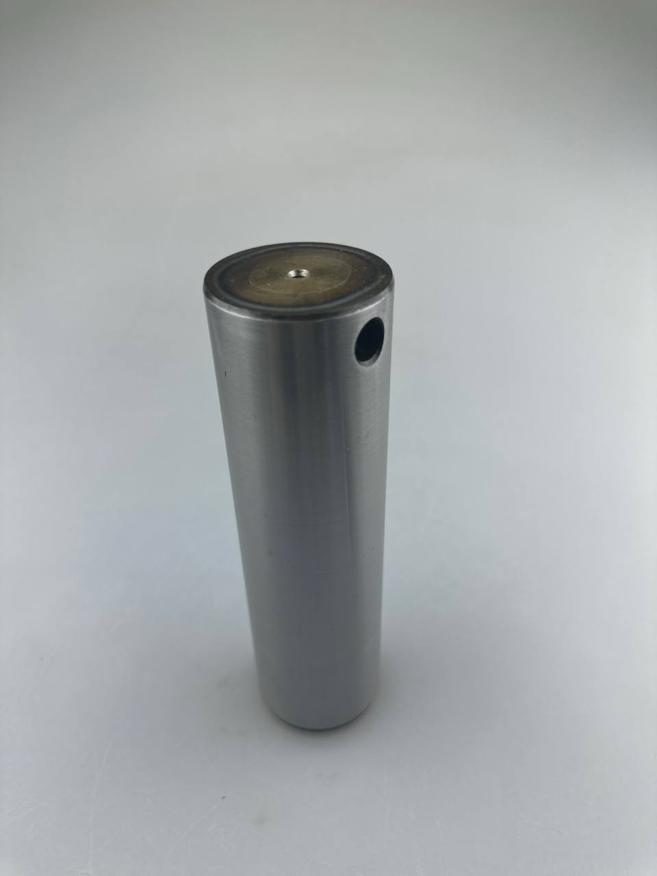 Палец штока г/ц ковша TEREX 6106216M1