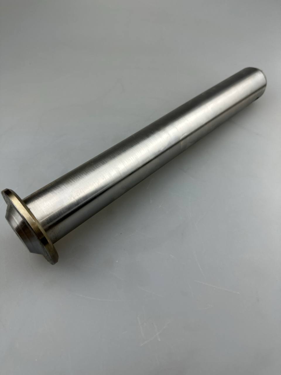 Палец заднего ковша 911/12400 JCB