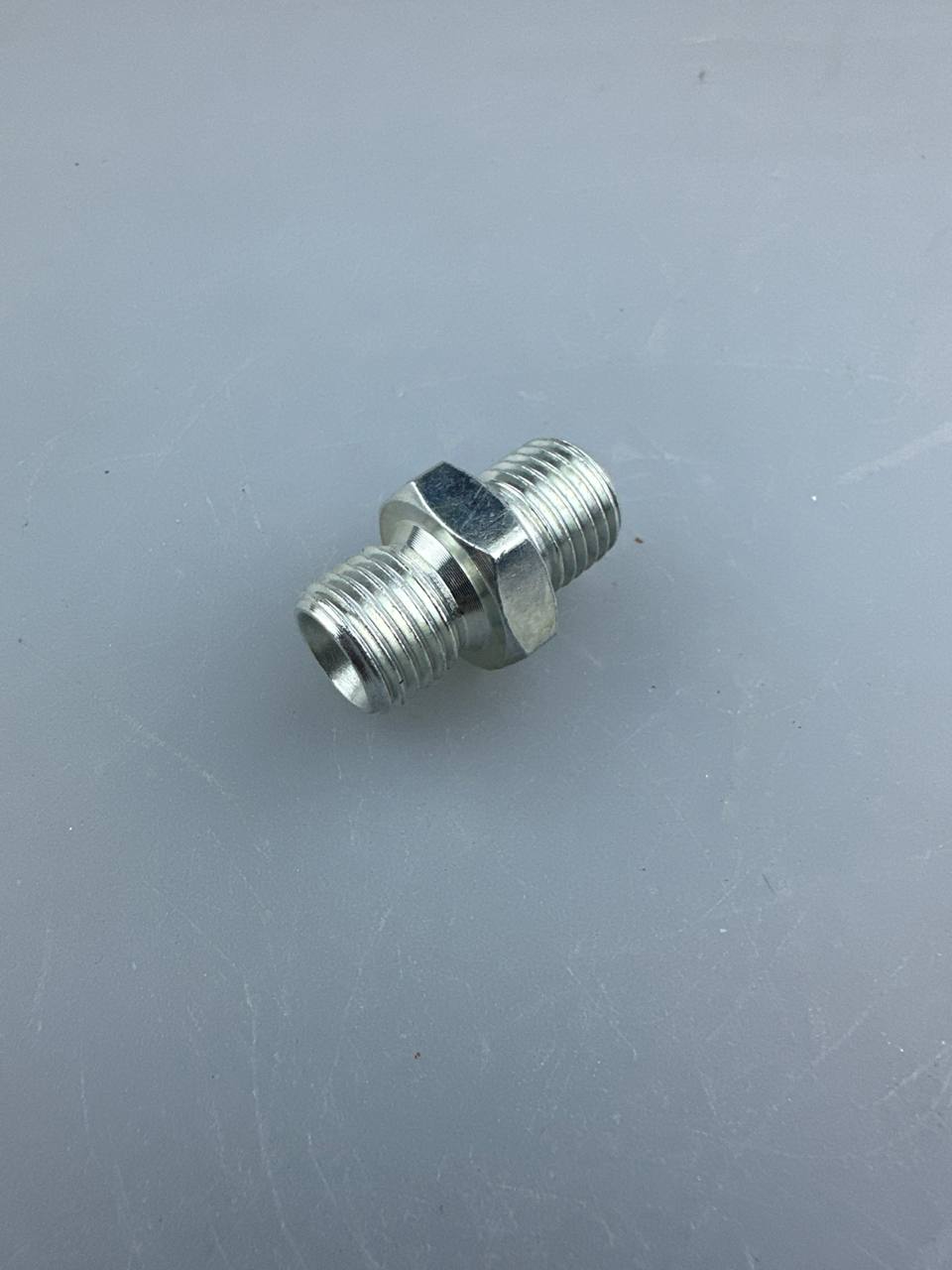 Адаптер DKM14x1,5(штуцер)-DKM14x1,5(штуцер)