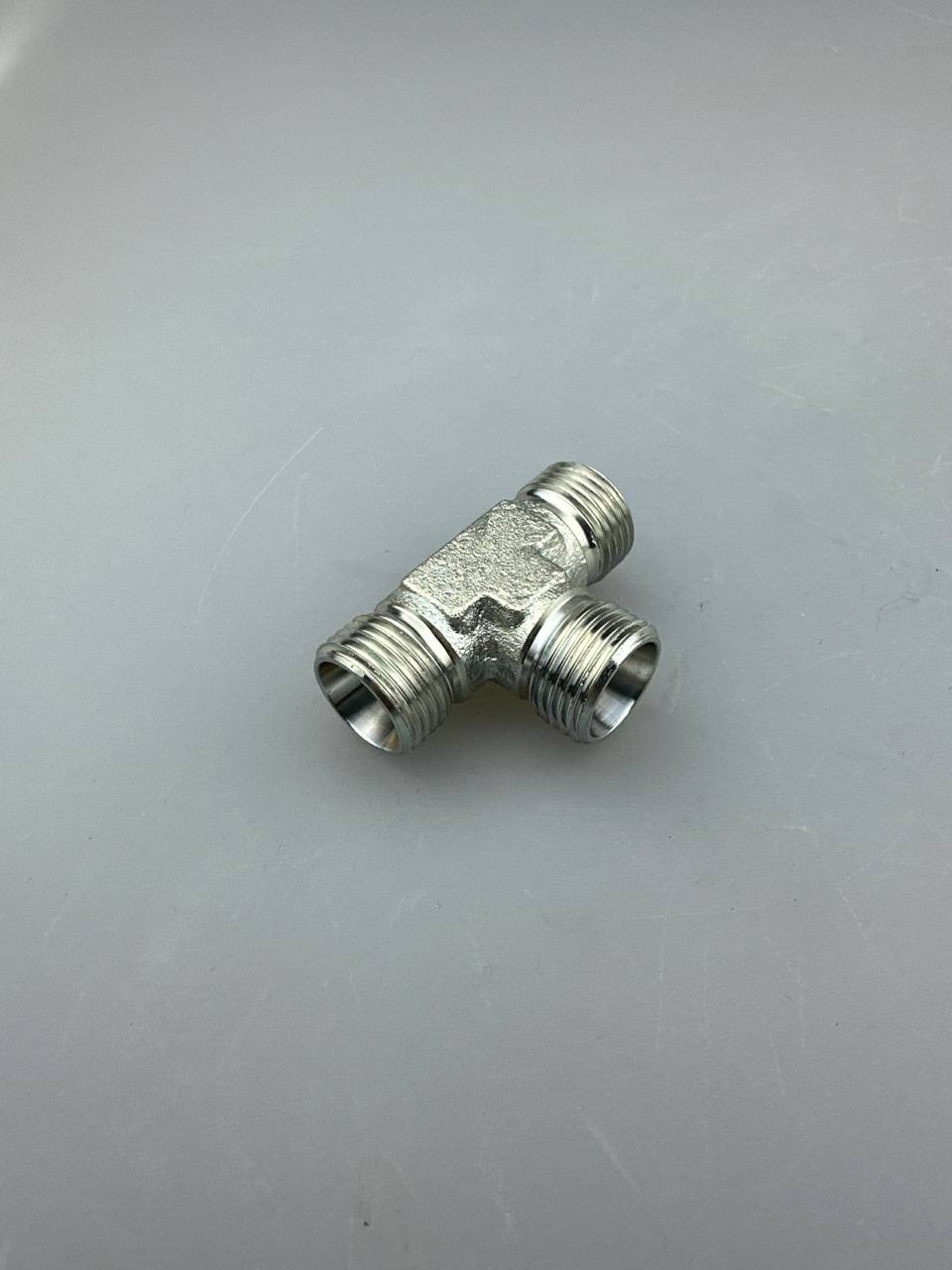 Тройник DKOL18х1,5(штуцер)-DKOL18х1,5(штуцер)-DKOL18х1,5(штуцер)