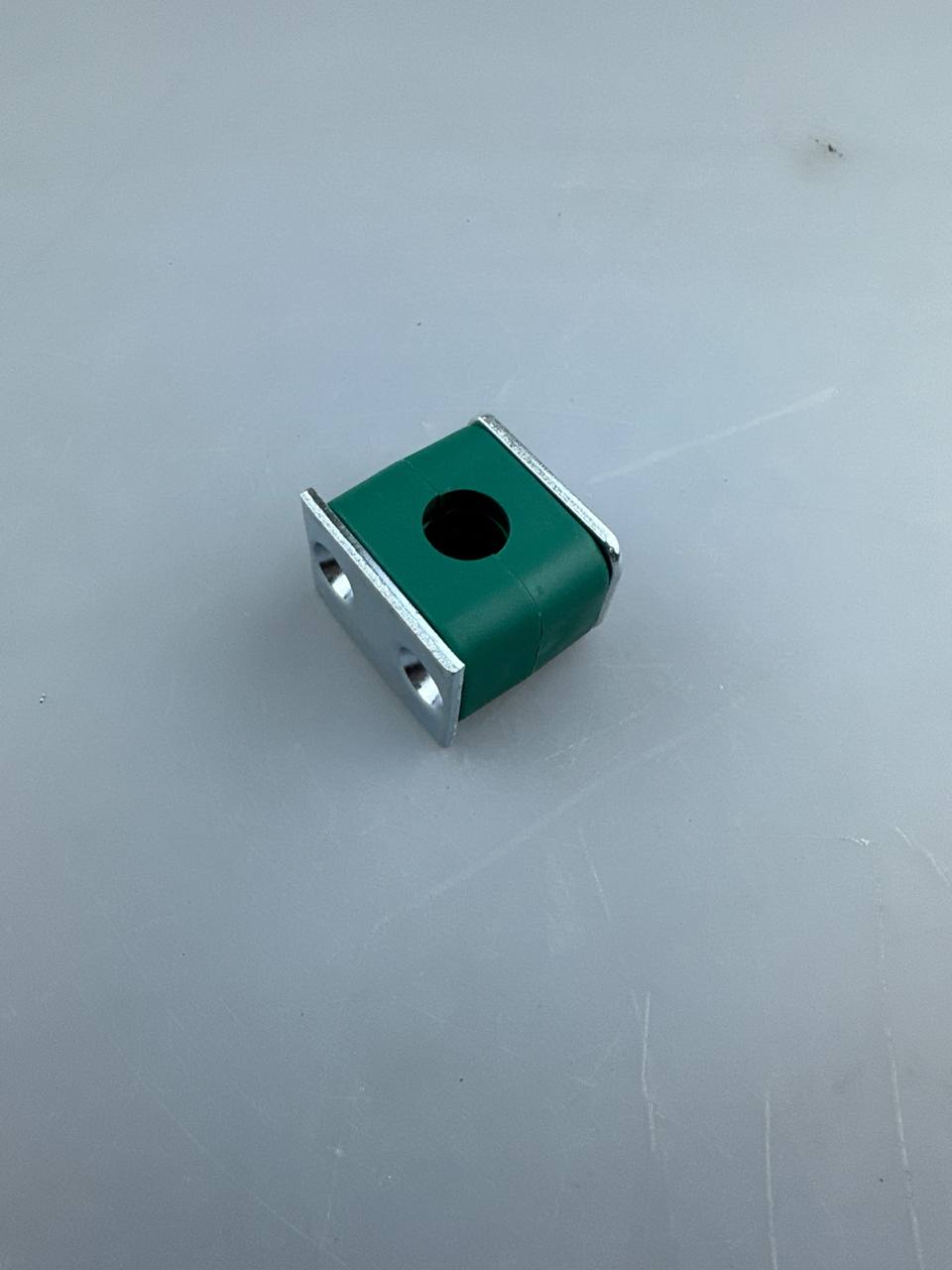 Крепеж для труб одинарный 15 (комплект)