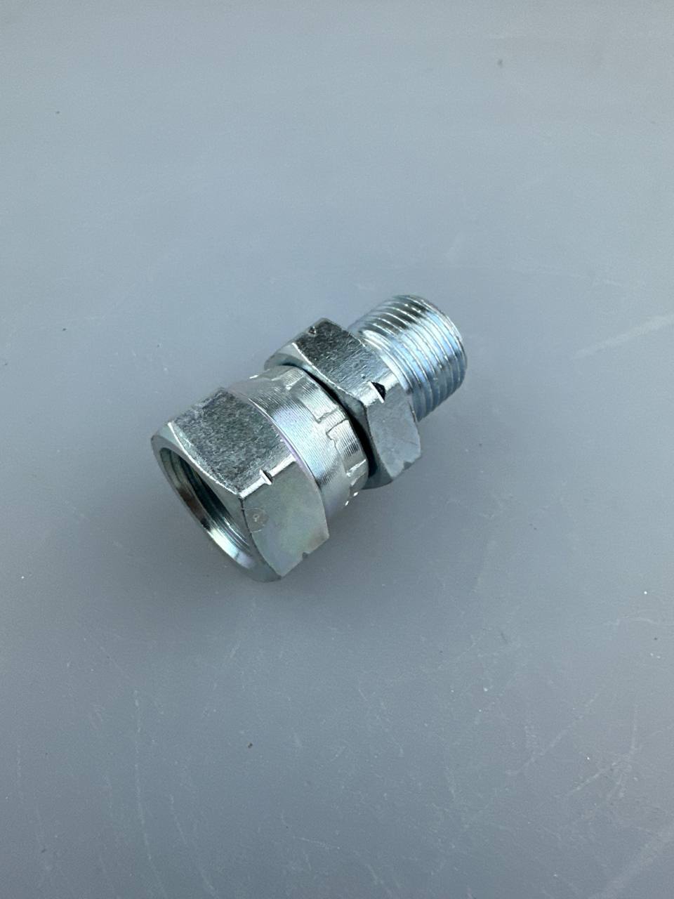 Адаптер BSP3/8(штуцер)-BSP3/8(гайка)