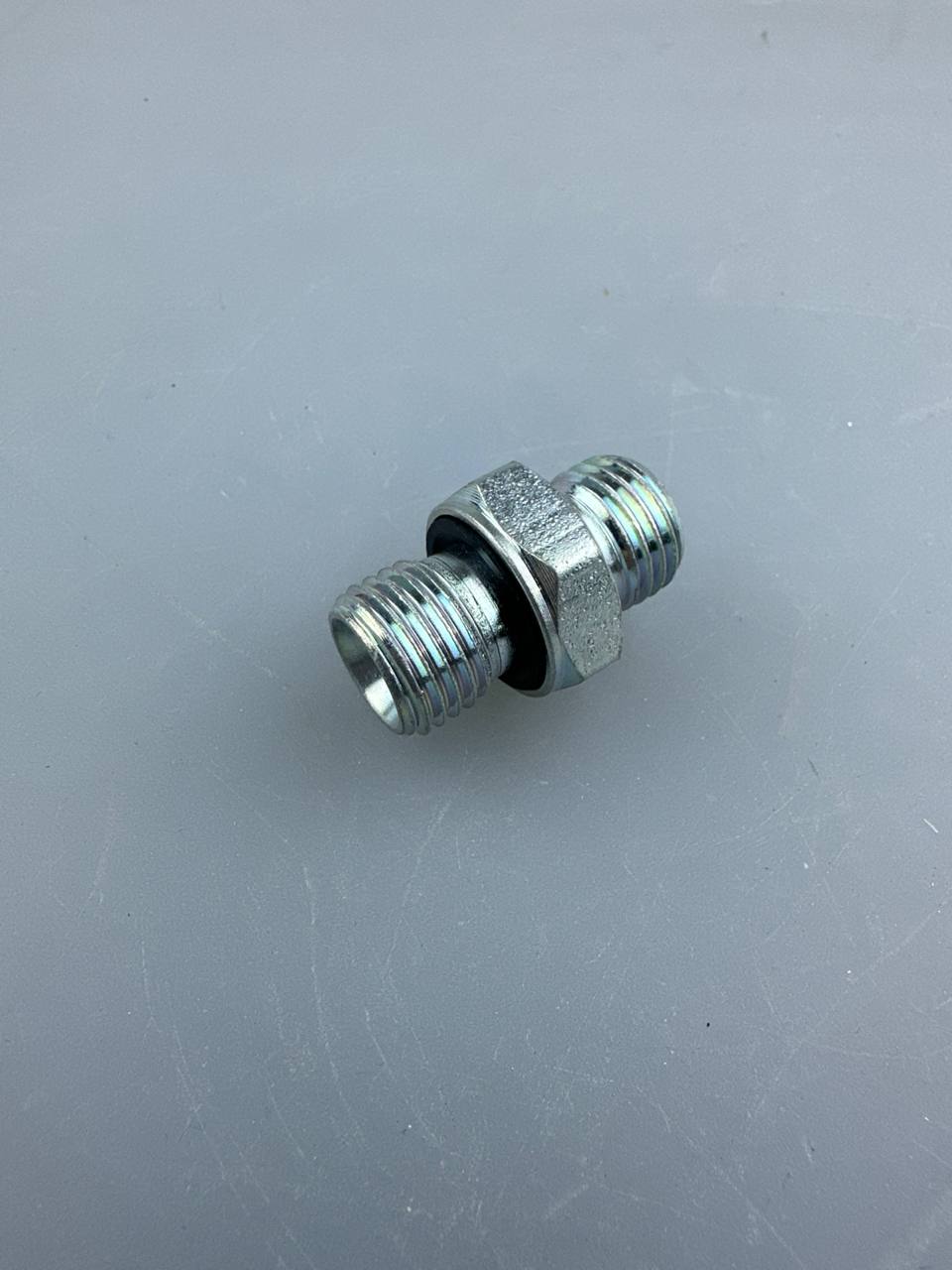 Адаптер DKOL14x1,5(штуцер)-14x1,5 в тело(штуцер)S19