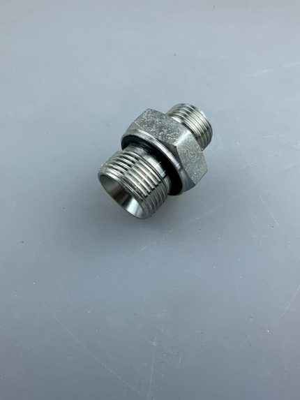 Адаптер DKOL18х1,5(штуцер)-22х1,5 в тело(штуцер)