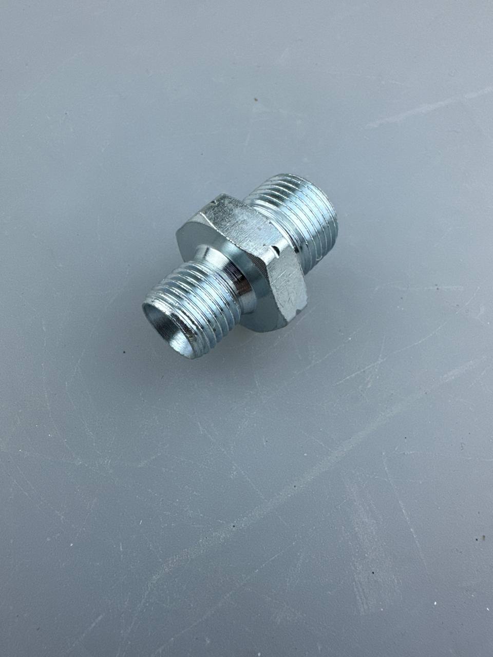 Адаптер BSP1/4(штуцер)-BSP3/8(штуцер)