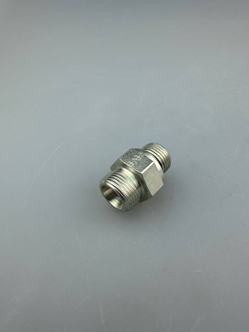 Адаптер DKOS20x1,5(штуцер)-DKOS18х1,5(штуцер)