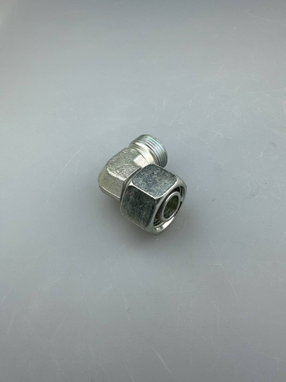 Уголок DKOL 22x1,5(ш)-DKOL 22x1,5(г)