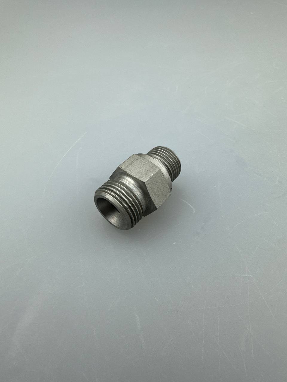 Адаптер DKOS20x1,5(штуцер)-BSP3/8(штуцер)