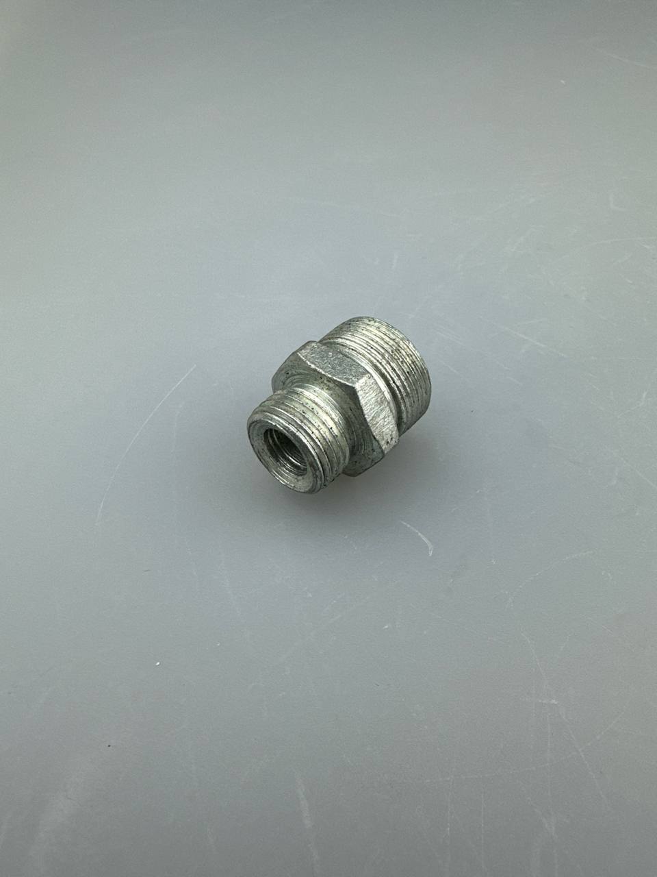 Адаптер DKM27х1,5(штуцер)-BSP1/2(штуцер)