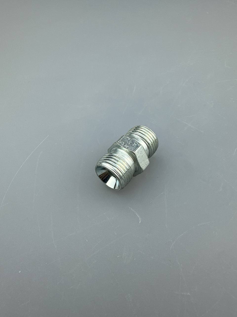 Адаптер DKM18х1,5(штуцер)-DKM18х1,5(штуцер)